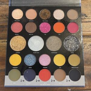 24M Main Event Morphe Eyeshadow Palette